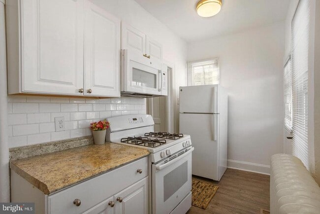 Building Photo - 1578 Old York Rd