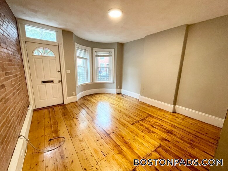 Building Photo - 51 Greenwich St