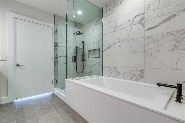 Building Photo - 8119 Douglas Ave