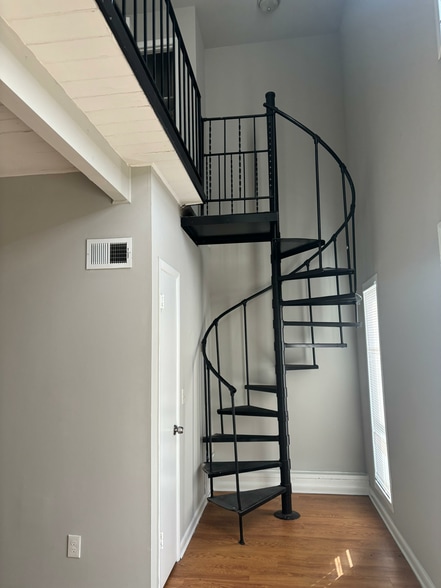 7704017375724521312.JPG - South of Maple Apartments