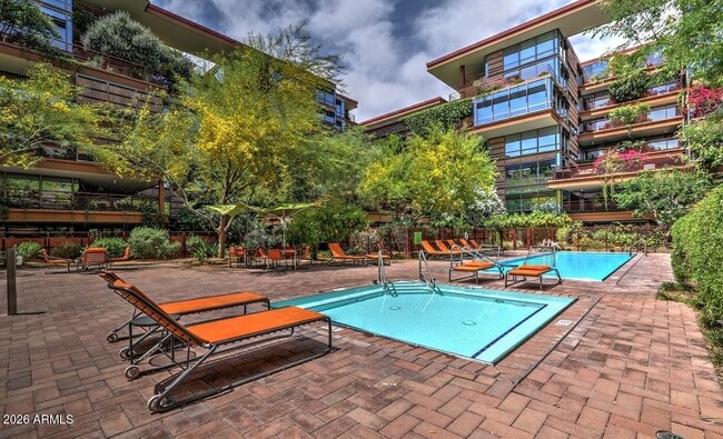 Building Photo - 7167 E Rancho Vista Dr