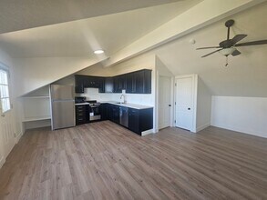 Building Photo - 14000 14000 S