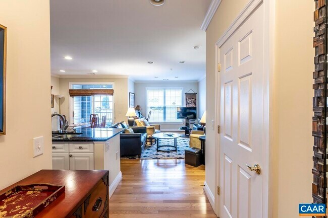 Building Photo - 1051 Glenwood Station Ln