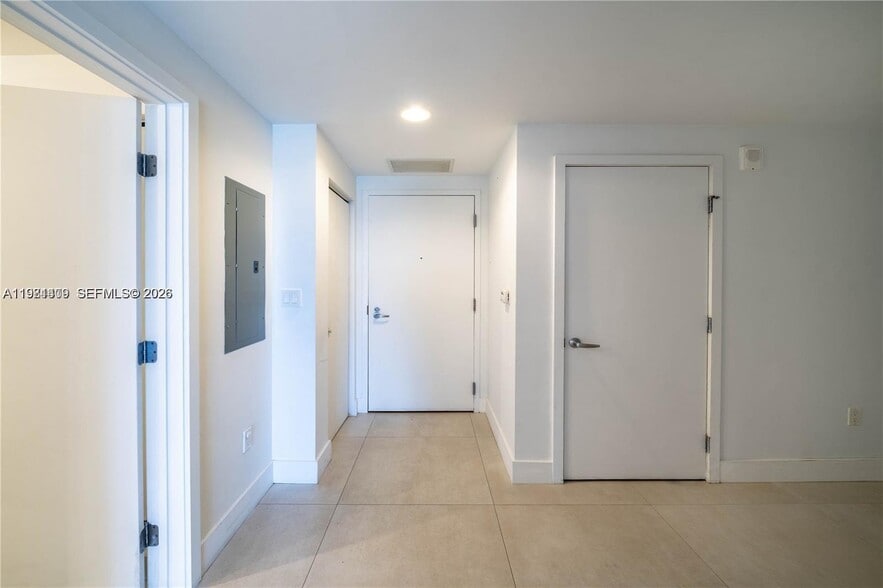 Building Photo - 16385 Biscayne Blvd
