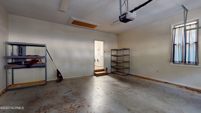 Building Photo - 45 Old Hunt Rd