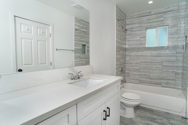 Building Photo - 5904 Tobias Ave