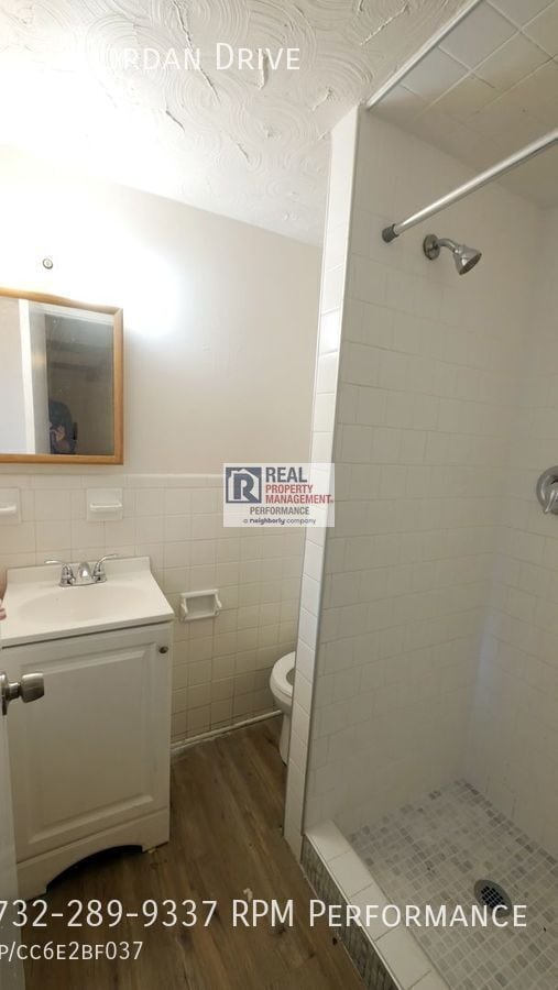 Building Photo - 16 Jordan Dr