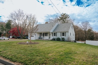 Building Photo - 15 Great Oak Ln