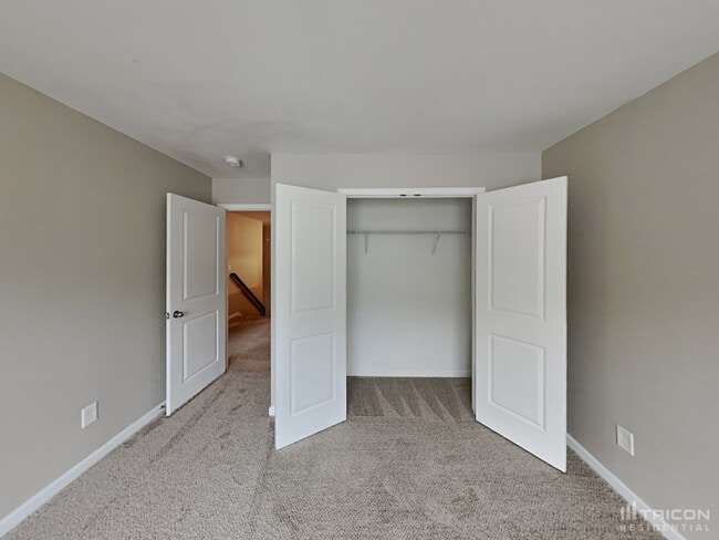 Building Photo - 147 Southwind Ln