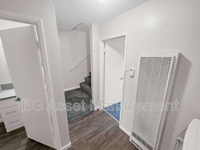 Building Photo - 110 Avian Dr