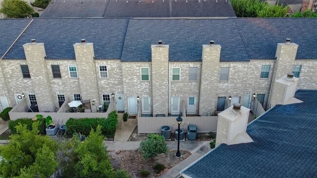 Building Photo - 8077 El Mundo St