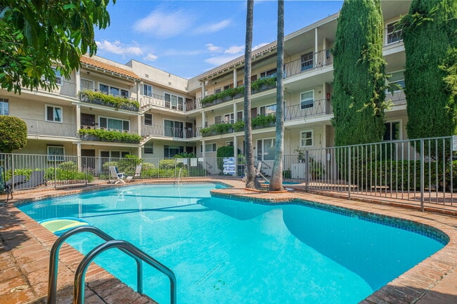 Building Photo - 11670 W Sunset Blvd