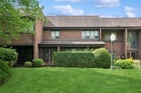Building Photo - 70 Pheasant Run