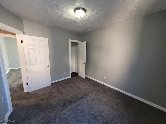 Building Photo - 14717 Milverton Rd