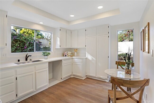 Building Photo - 1 Sandalwood