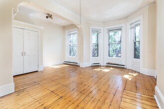 Building Photo - 75 Chandler St