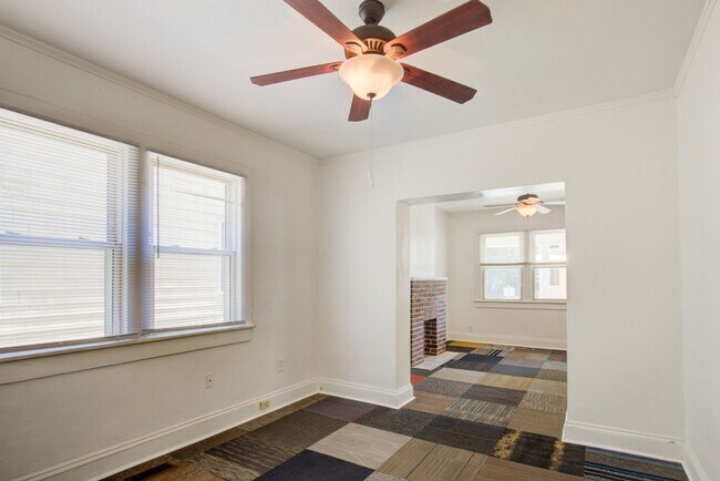 Building Photo - 6 Bed, 1.5 Bath Home in Granby School Dist...