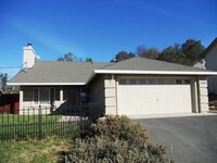 Building Photo - Close to Lake Tulloch