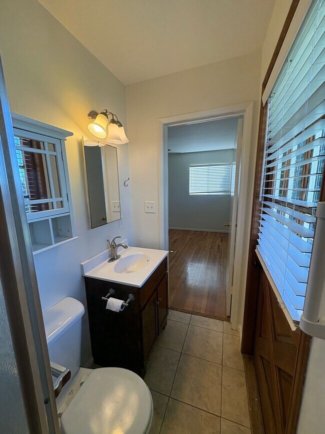 Building Photo - 217 Gridley Rd