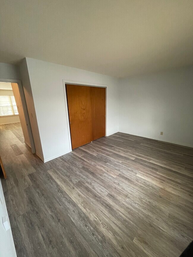 Second bedroom - 7 Meadow Ln