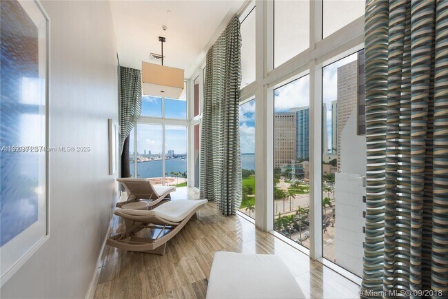 Building Photo - 50 Biscayne Blvd