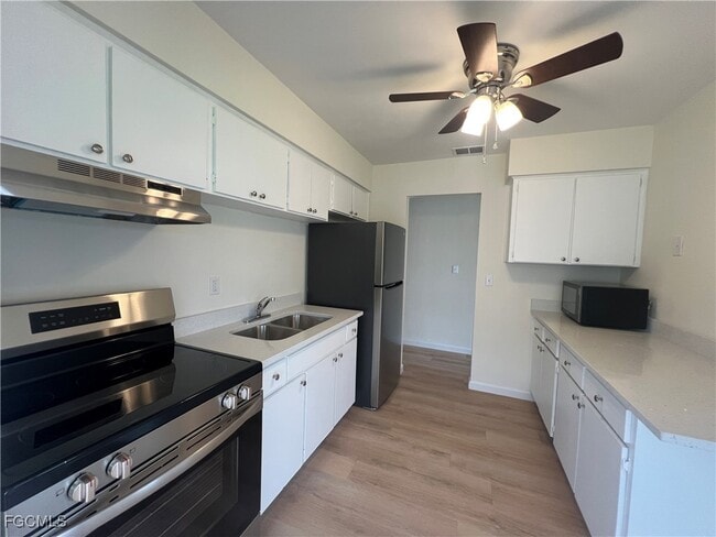 Building Photo - 16 Tangerine Ct