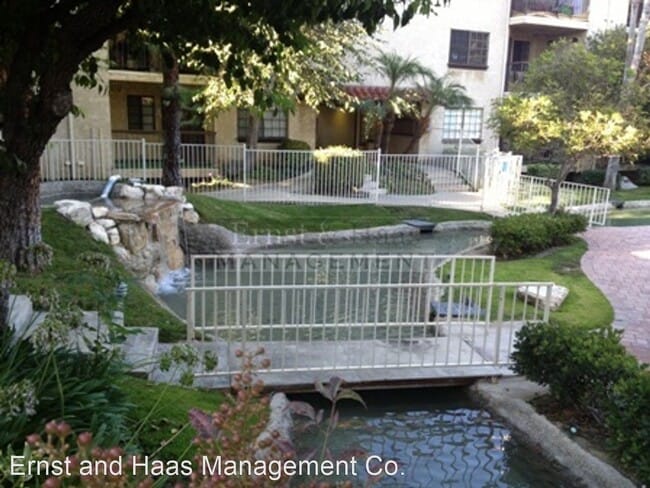Building Photo - 2 br, 2 bath House - 5479 E. Centralia St....