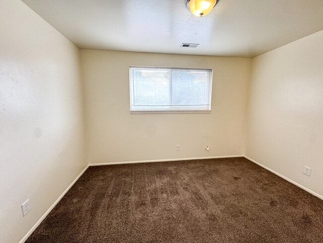 Building Photo - 359 S 150 W