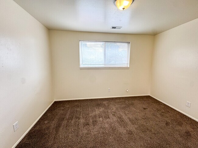 Building Photo - 361 S 150 W