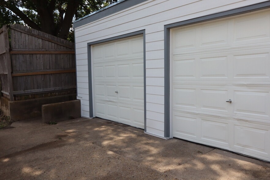 Building Photo - 13561 Red Fern Ln