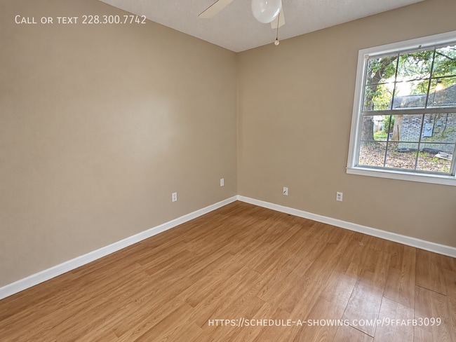 Building Photo - 9004 Warbler Ave
