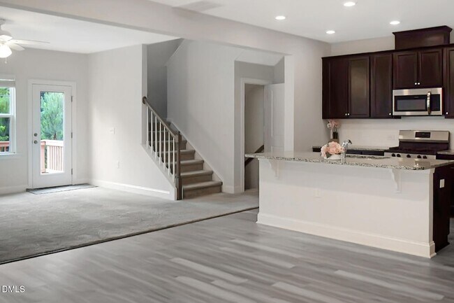Building Photo - 229 Daisy Grove Ln
