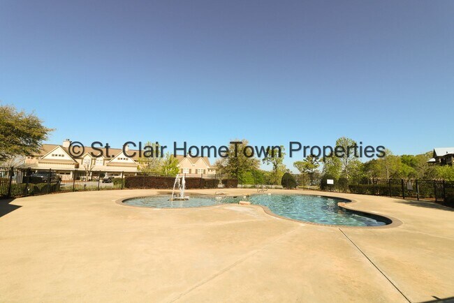 Building Photo - Condo on Logan Martin Lake