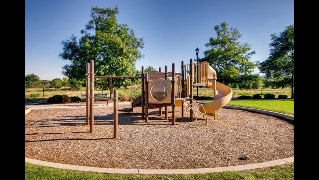 Building Photo - 324 E Fountain Blvd