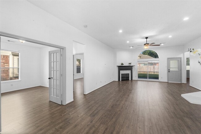 Building Photo - 11543 Valley Pike Ct