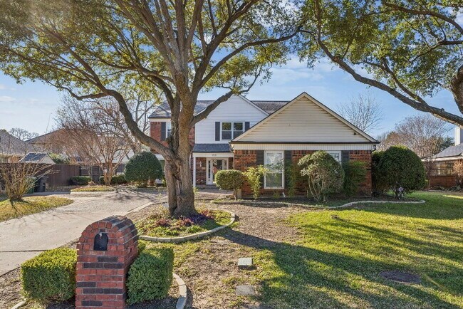 Building Photo - "Spacious 4-Bedroom, 2.5-Bath Living Meets Storybook Backyard Charm!"