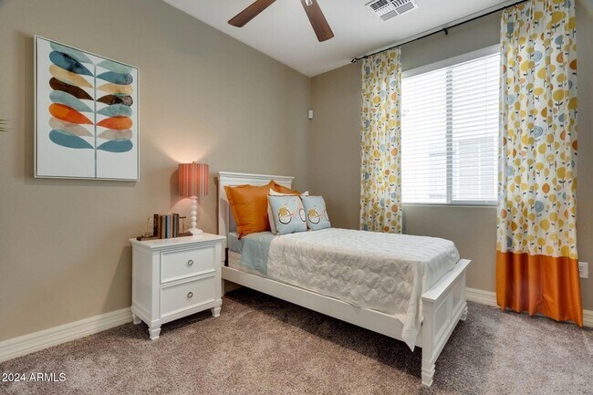 Building Photo - 1452 S Ellsworth Rd