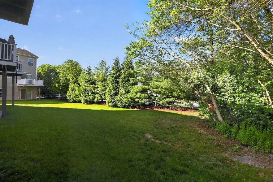 Building Photo - 11 Faraday Ct