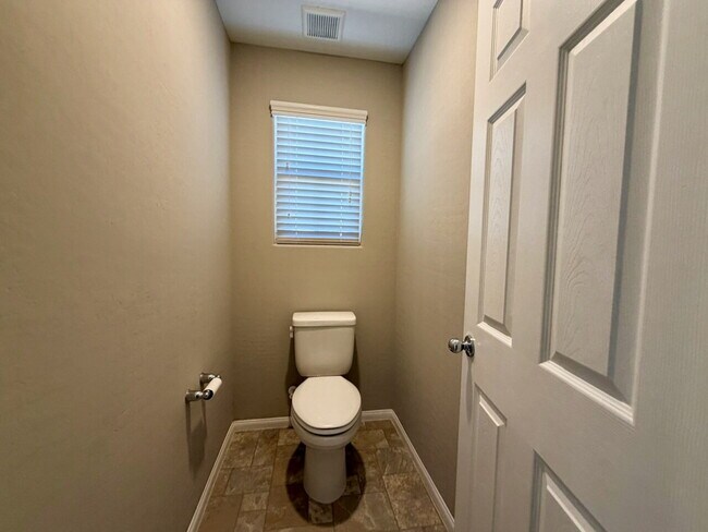 Building Photo - TWO STORY 3 BED 2.5 BATH HOME WITH SOLAR.