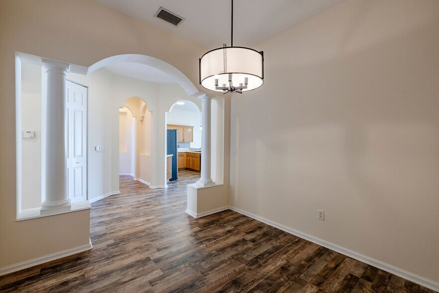 Building Photo - 2536 Bella Vista Cir