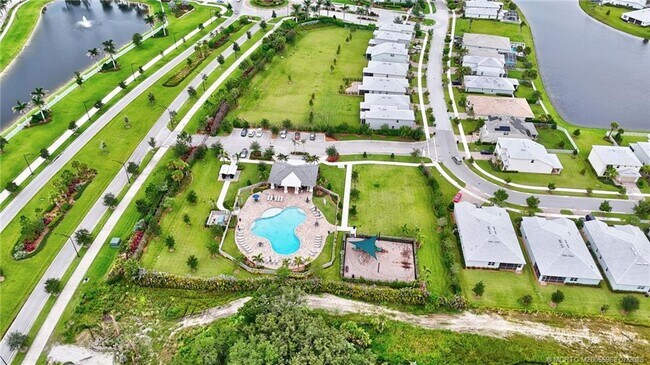 Building Photo - 10214 SW Captiva Dr