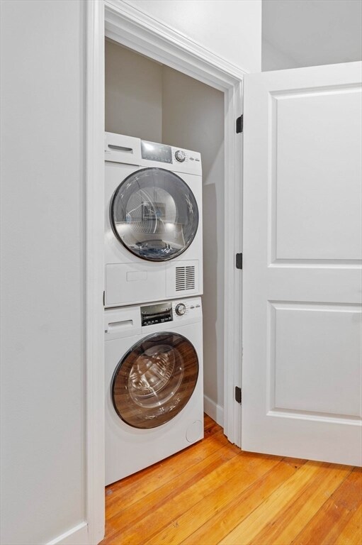 Building Photo - 163 Chestnut St