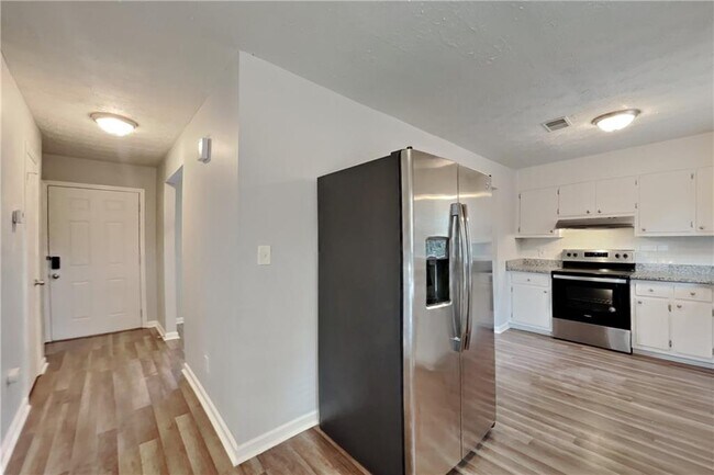 Building Photo - 1898 Vly Vw Rd