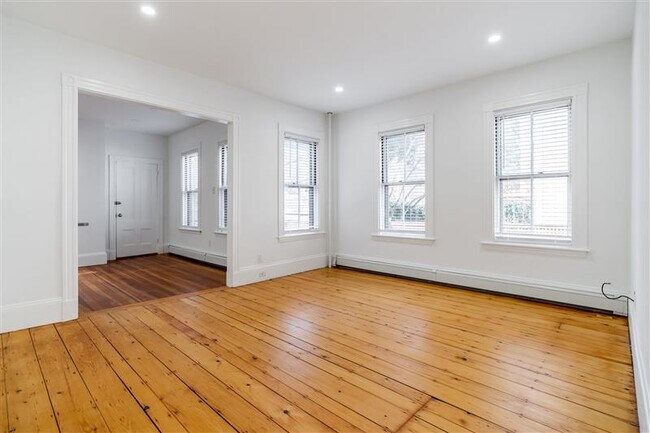 Building Photo - 34 Healey St