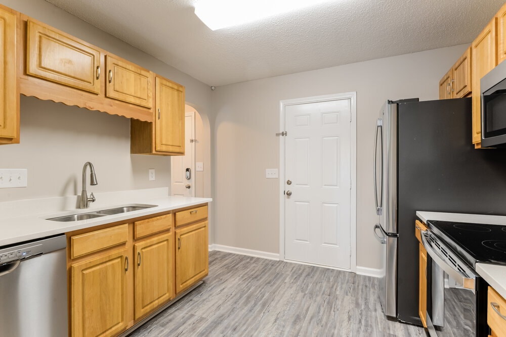 Building Photo - 3205 Forest Creek Ct