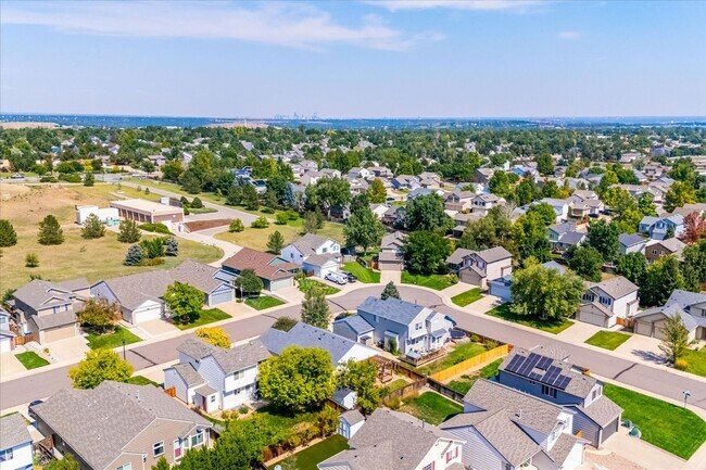 Building Photo - Evolve Real Estate: Meticulously Maintaine...