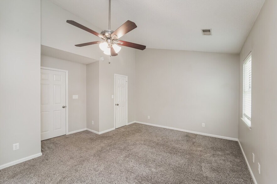Building Photo - 10327 Conistan Pl