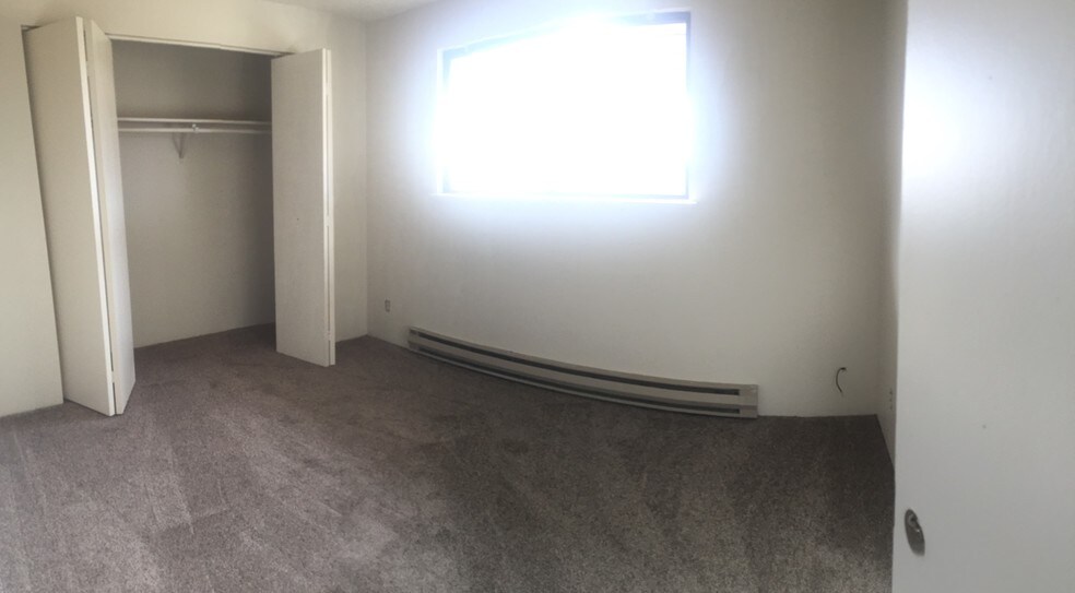 Building Photo - 697 Diamondback Dr