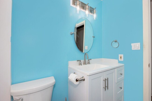 Building Photo - 195 AL-79