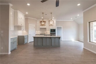 Building Photo - 16300 Marsha Dr